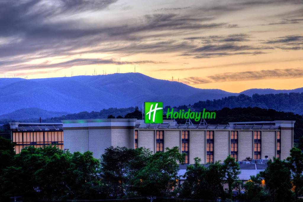 Holiday Inn Roanoke – Tanglewood Route 419 & I 581, an IHG Hotel